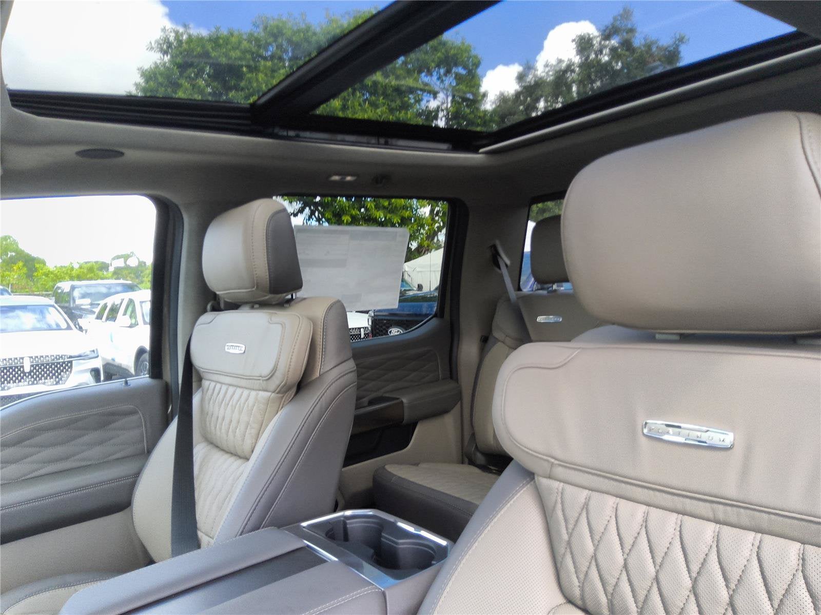 2027 Ford Super Duty F-250 SRW Platinum