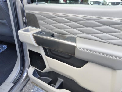 2027 Ford Super Duty F-250 SRW Platinum