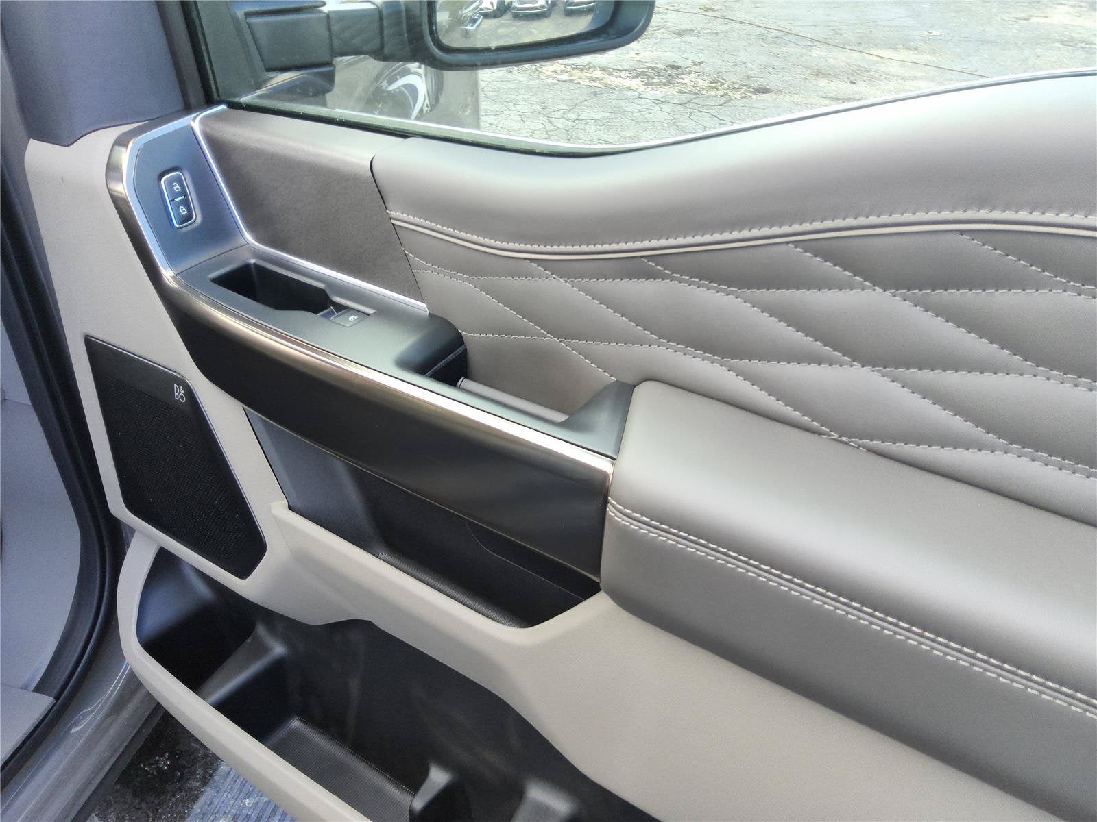 2027 Ford Super Duty F-250 SRW Platinum