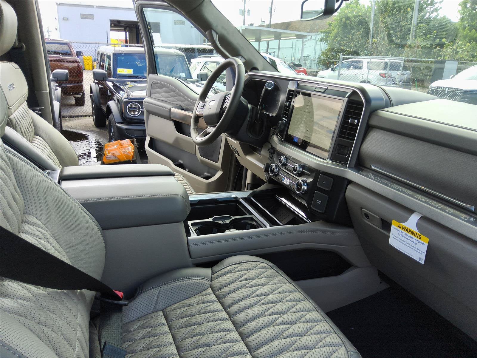 2027 Ford Super Duty F-250 SRW Platinum