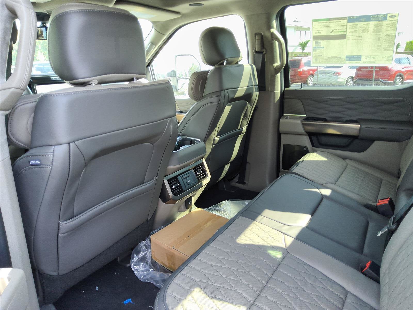 2027 Ford Super Duty F-250 SRW Platinum