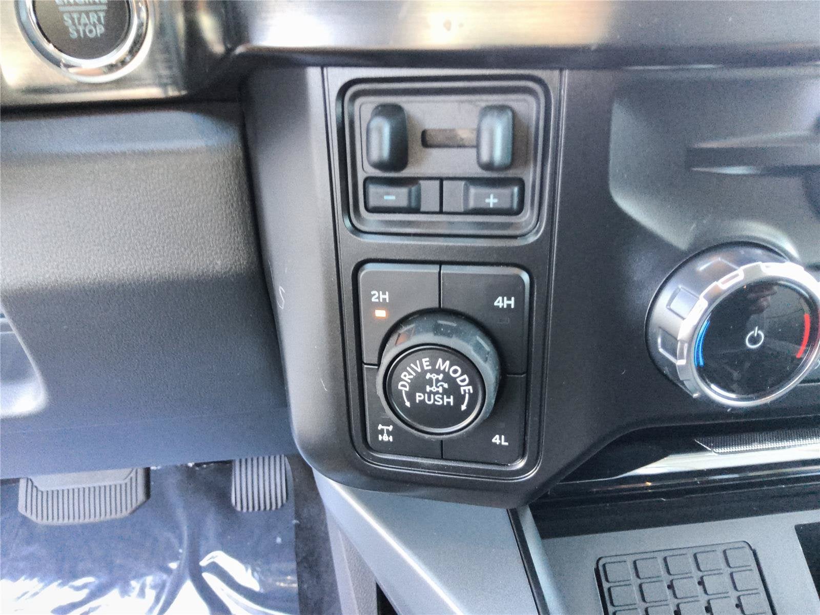 2027 Ford Super Duty F-250 SRW Lariat