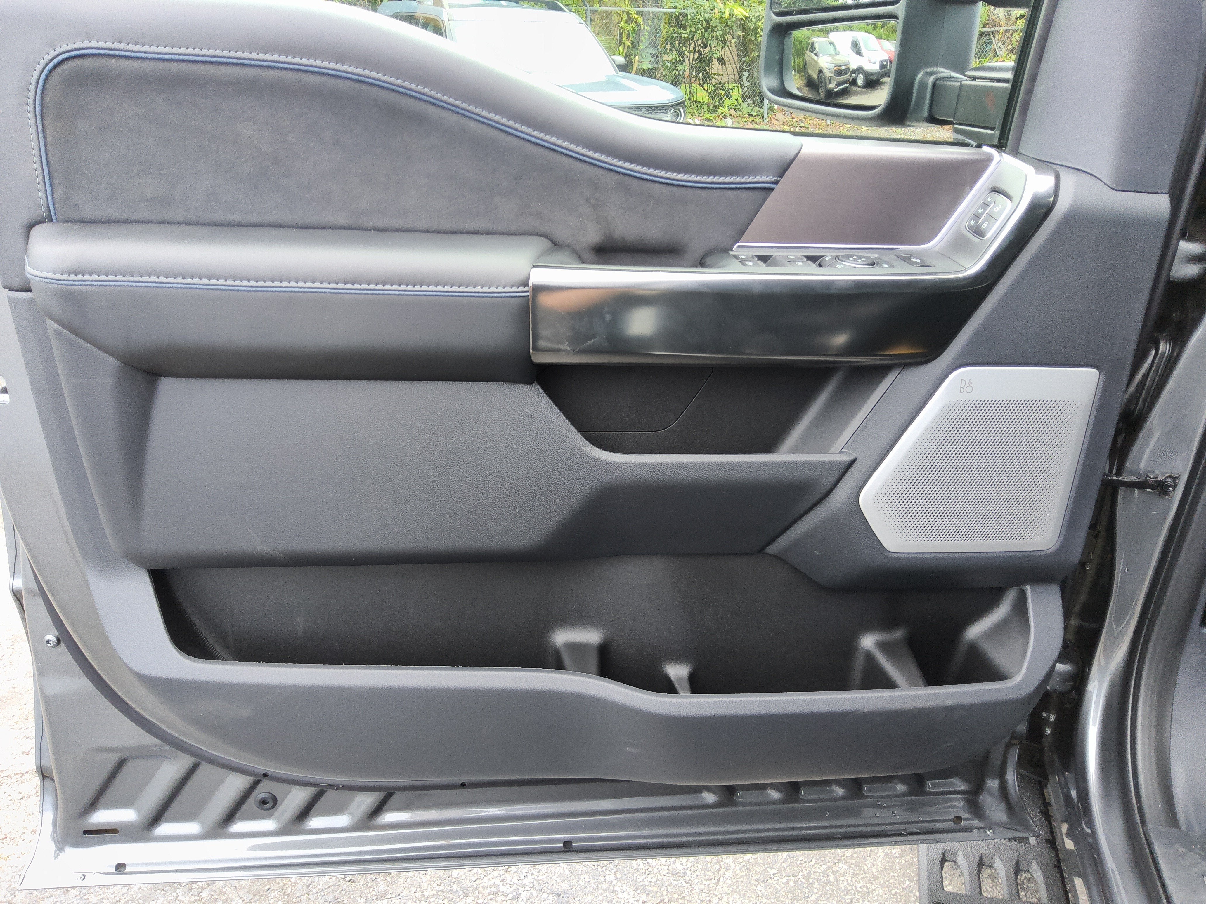 2027 Ford Super Duty F-250 SRW Platinum