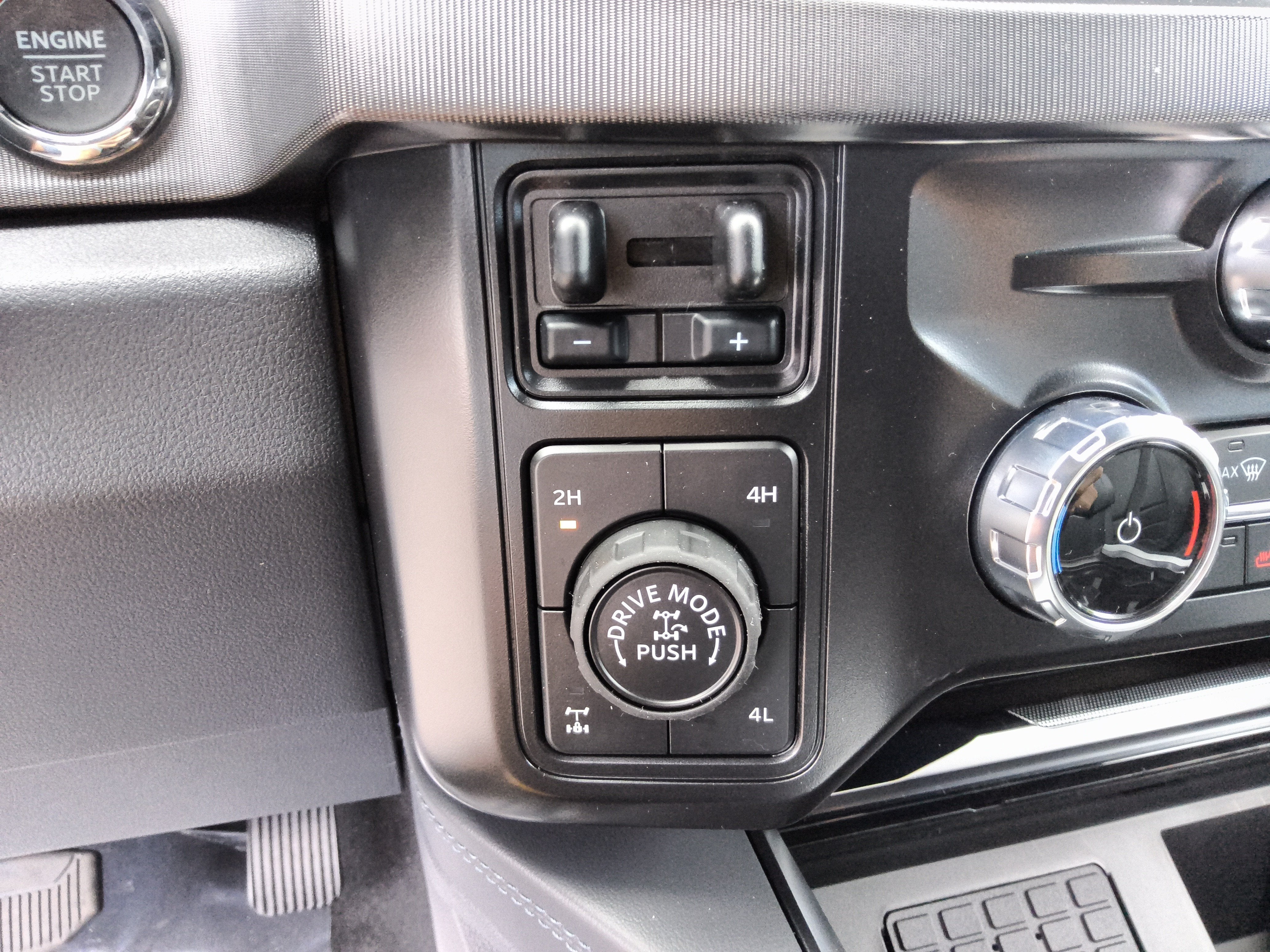 2027 Ford Super Duty F-250 SRW Platinum