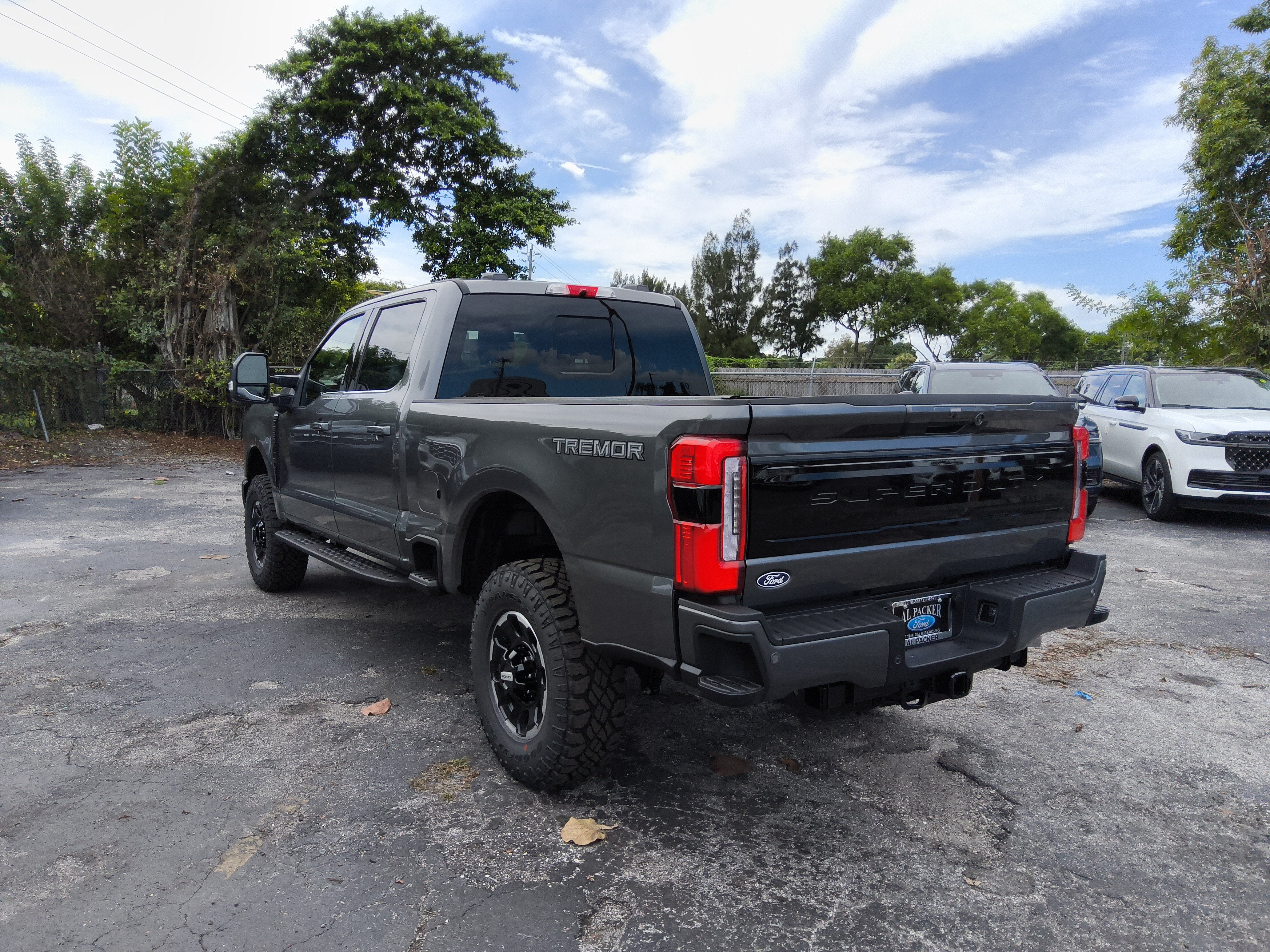 2027 Ford Super Duty F-250 SRW Platinum