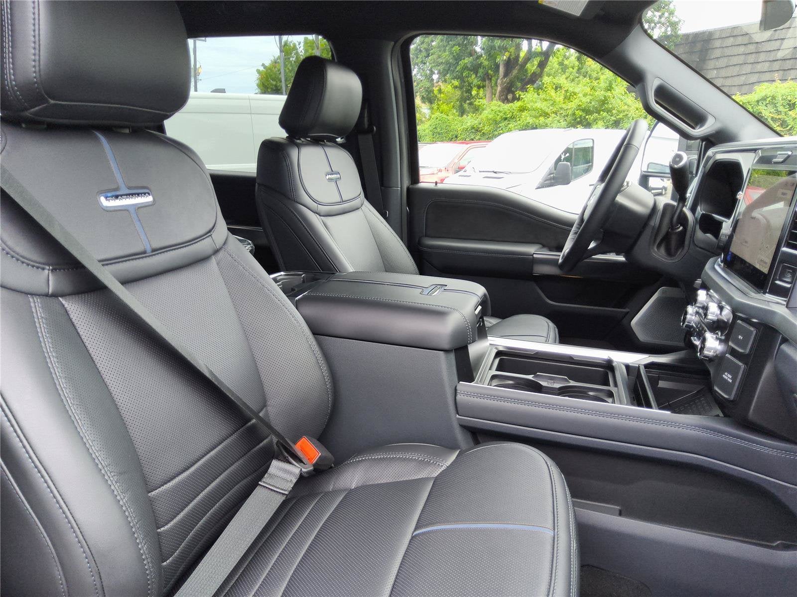 2027 Ford Super Duty F-250 SRW Platinum