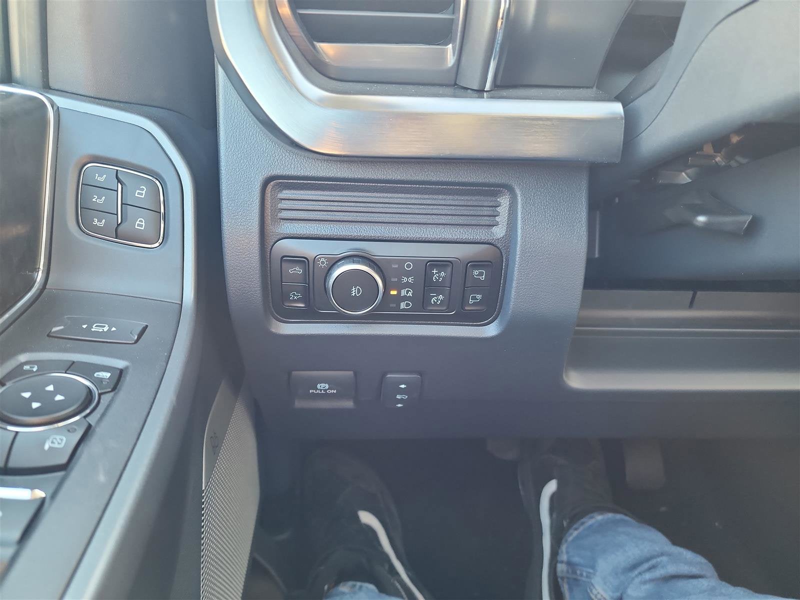 2025 Ford Super Duty F-250 SRW LARIAT