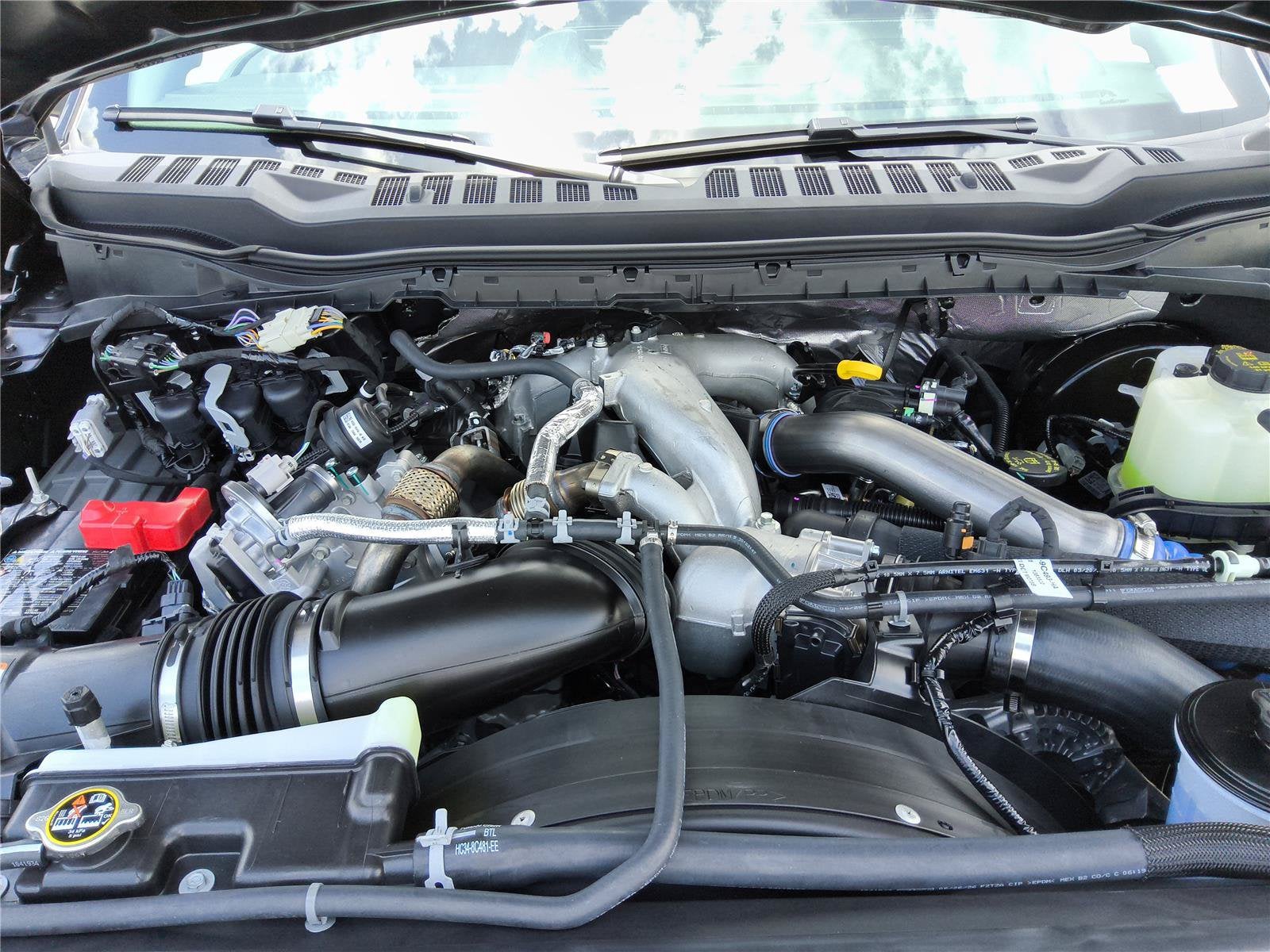 2026 Ford Super Duty F-250 SRW Lariat