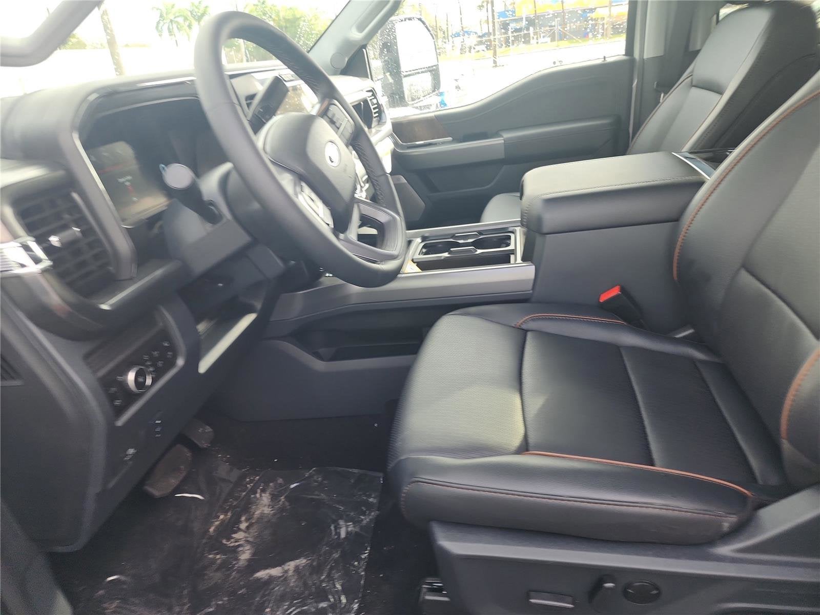 2026 Ford Super Duty F-350 SRW LARIAT