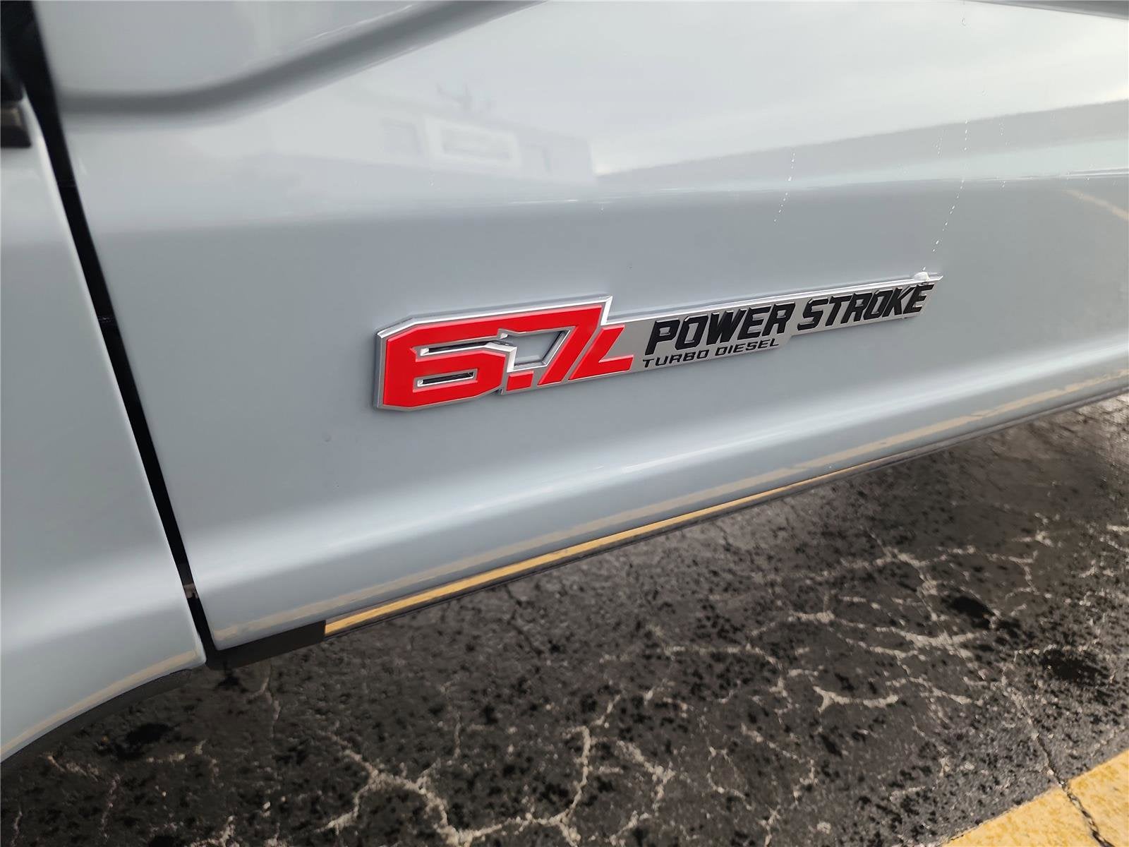 2026 Ford Super Duty F-350 SRW Platinum