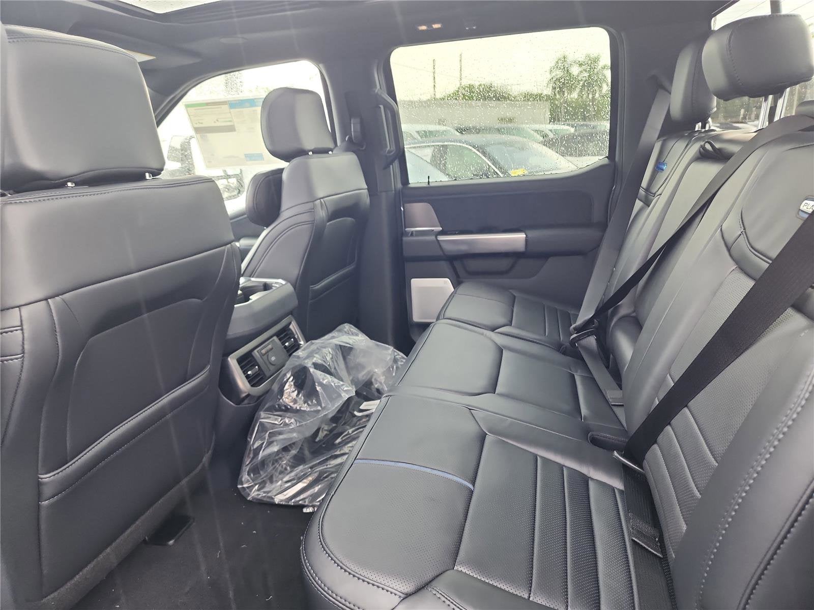 2026 Ford Super Duty F-350 SRW Platinum