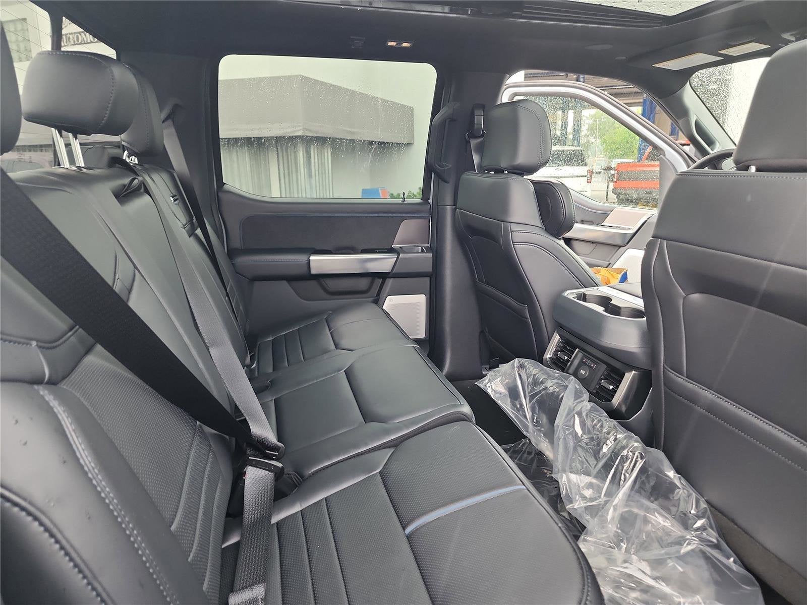 2026 Ford Super Duty F-350 SRW Platinum