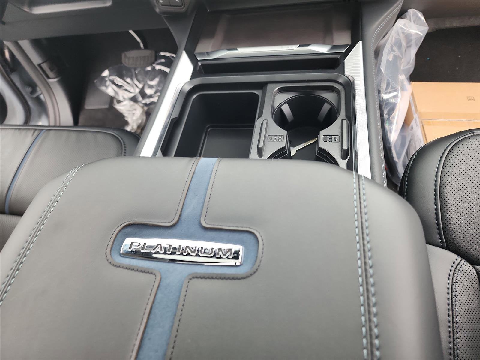 2026 Ford Super Duty F-350 SRW Platinum