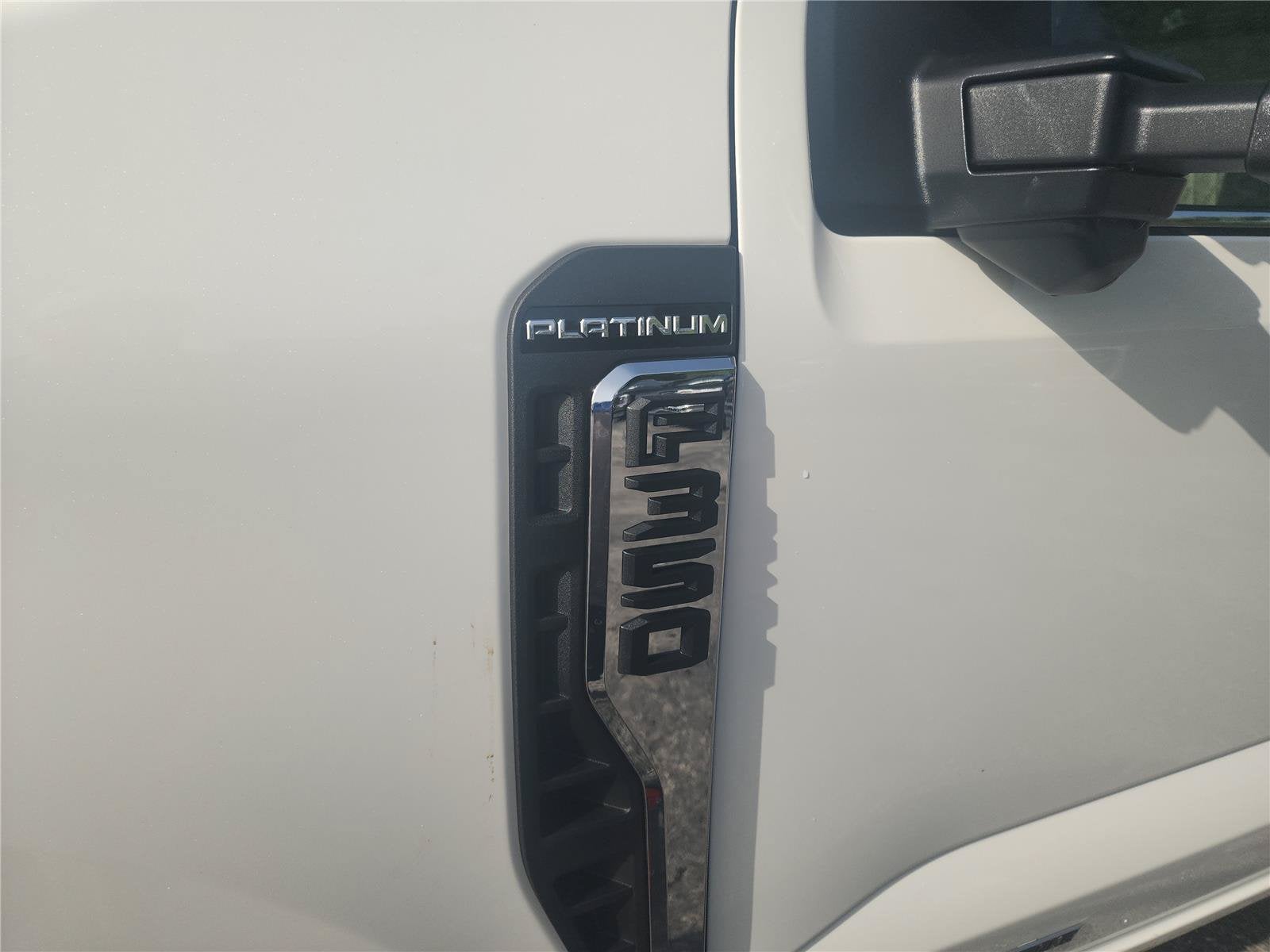 2026 Ford Super Duty F-350 SRW Platinum