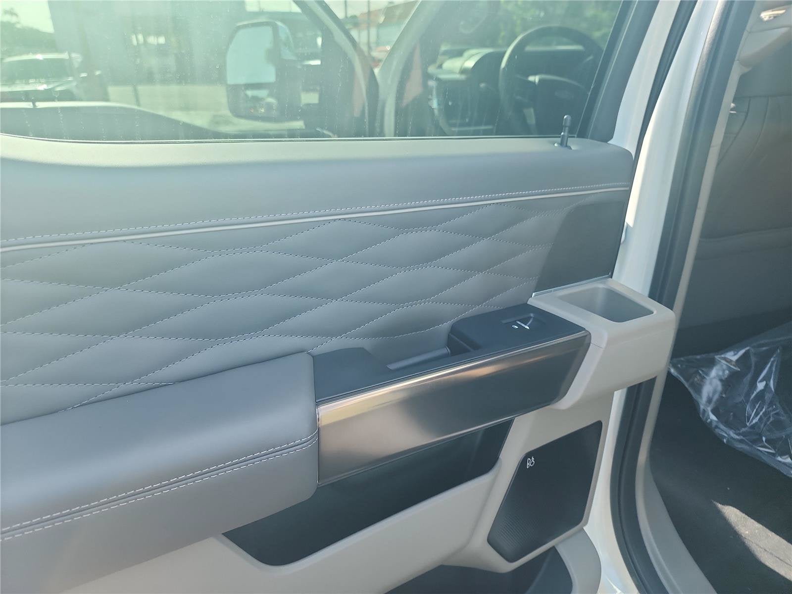 2026 Ford Super Duty F-350 SRW Platinum