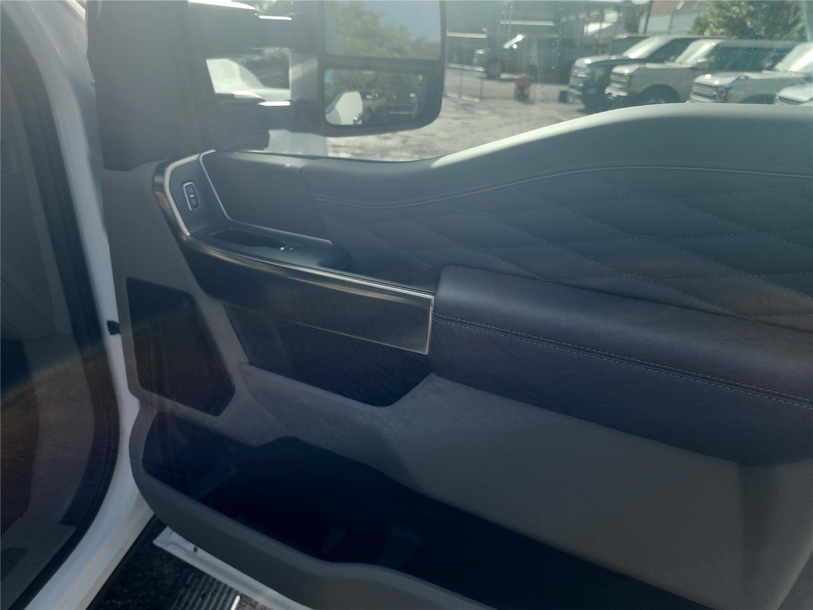 2026 Ford Super Duty F-350 SRW Platinum