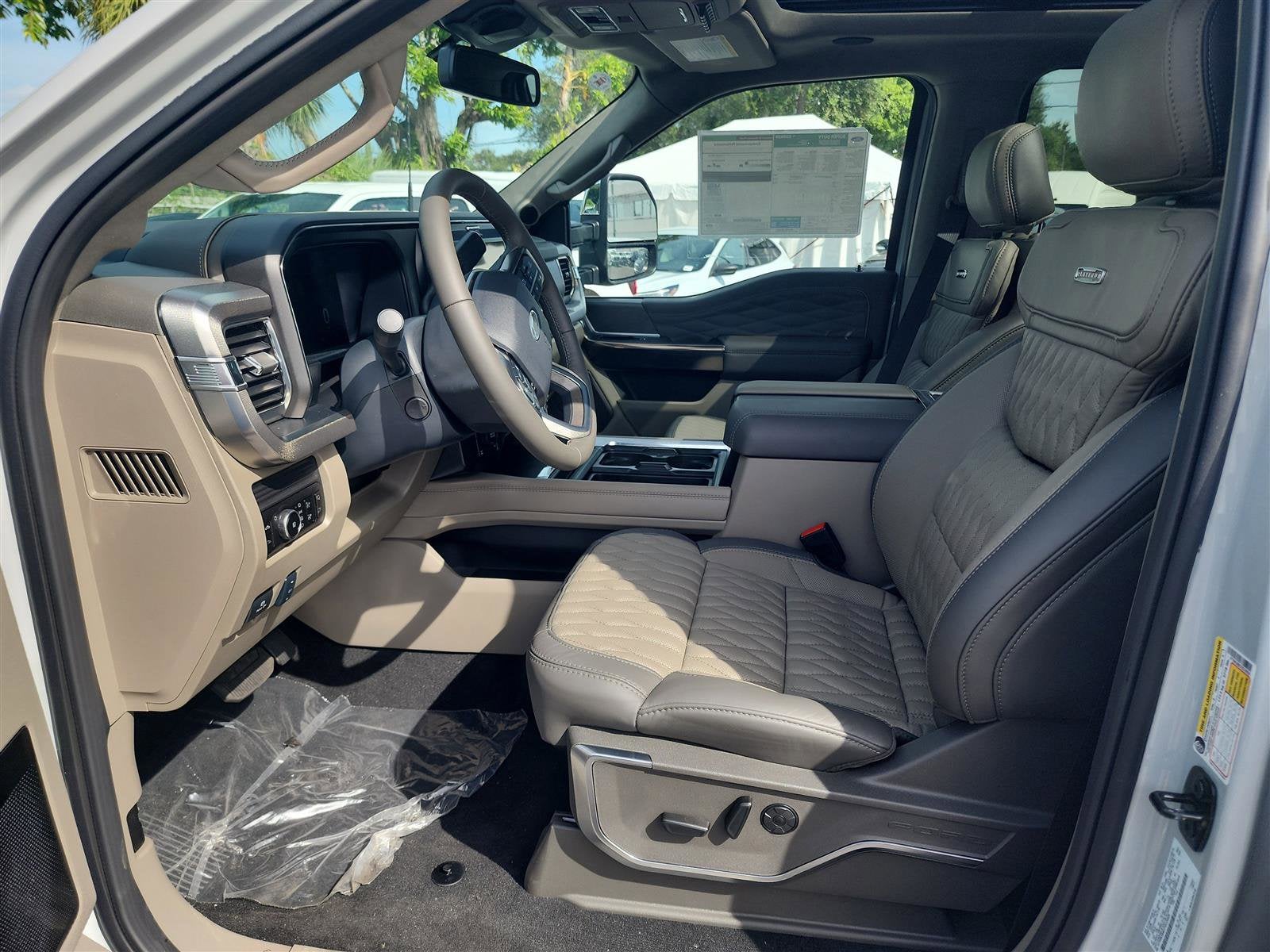 2026 Ford Super Duty F-350 SRW Platinum