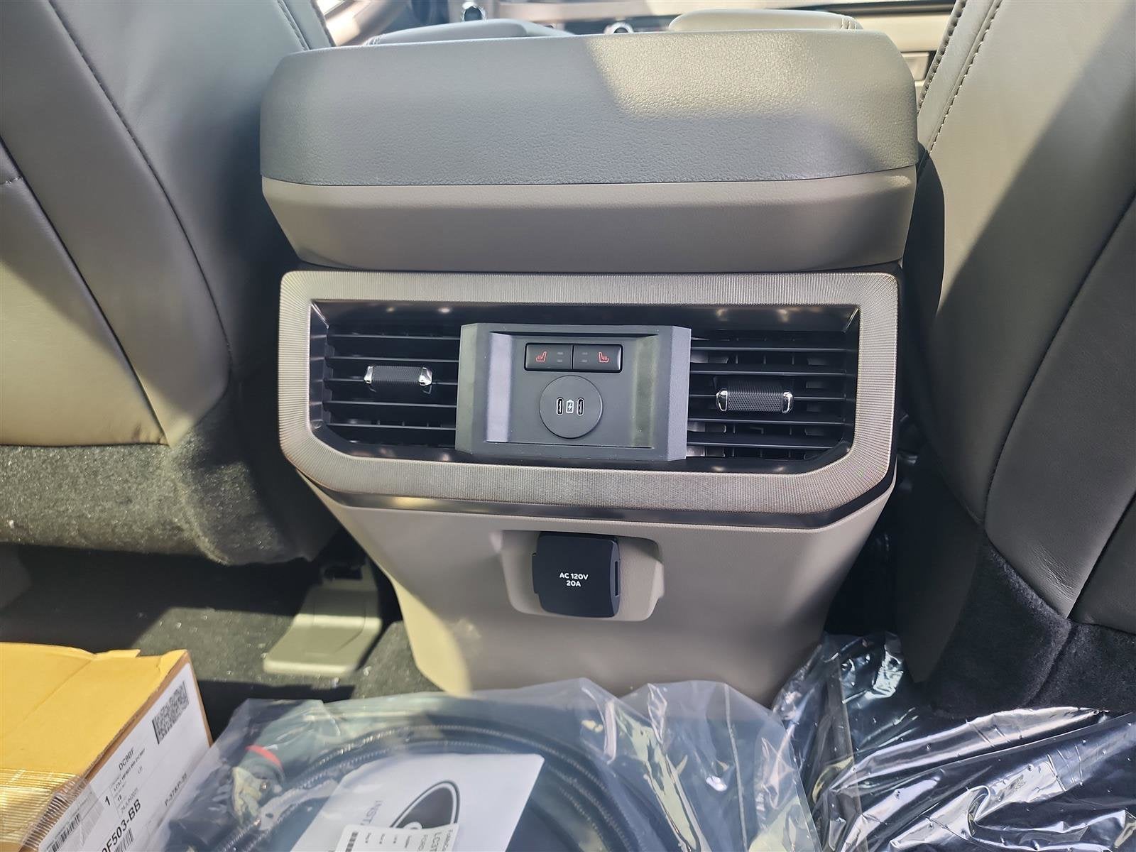 2026 Ford Super Duty F-350 SRW Platinum