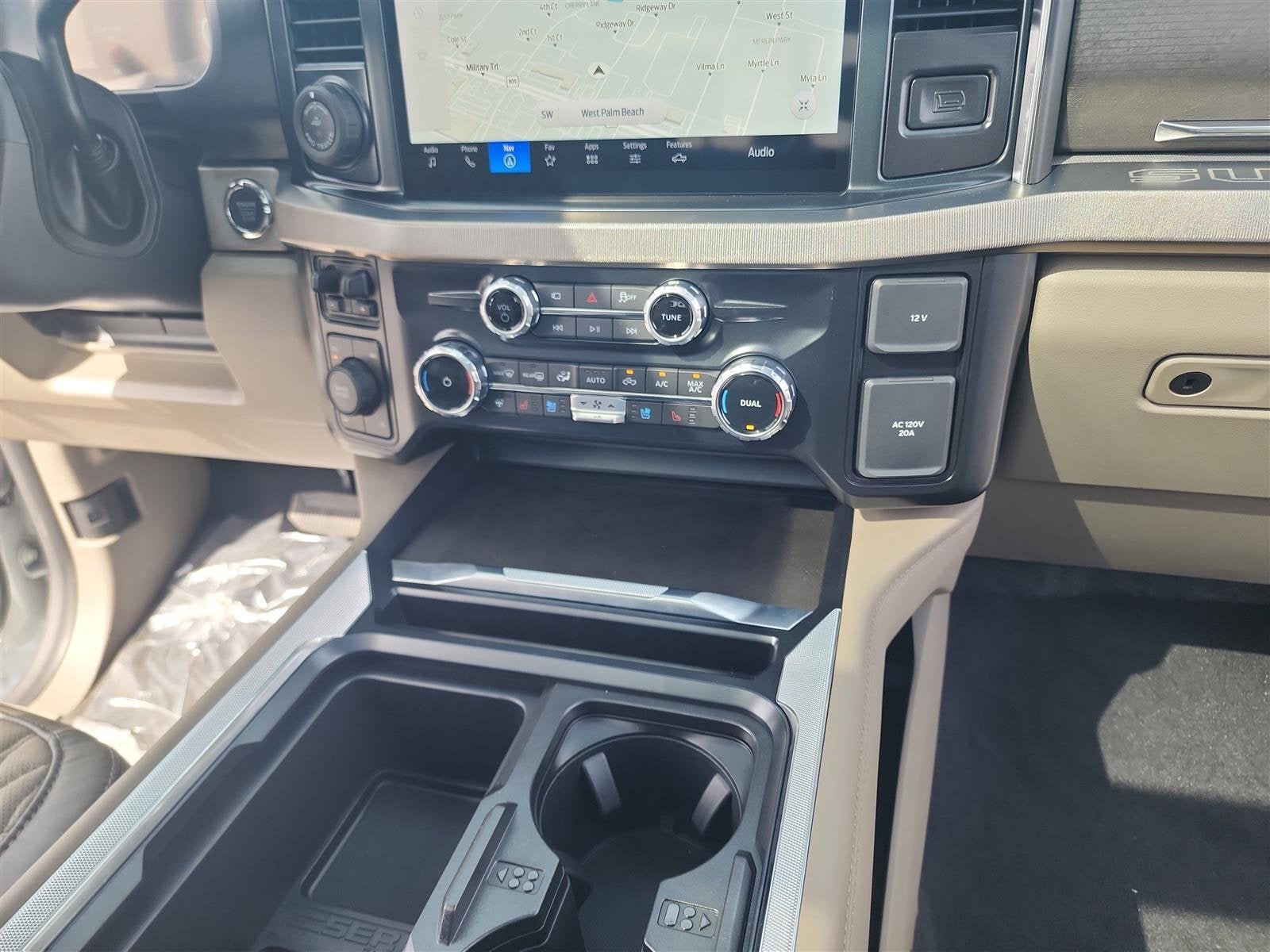 2026 Ford Super Duty F-350 SRW Platinum