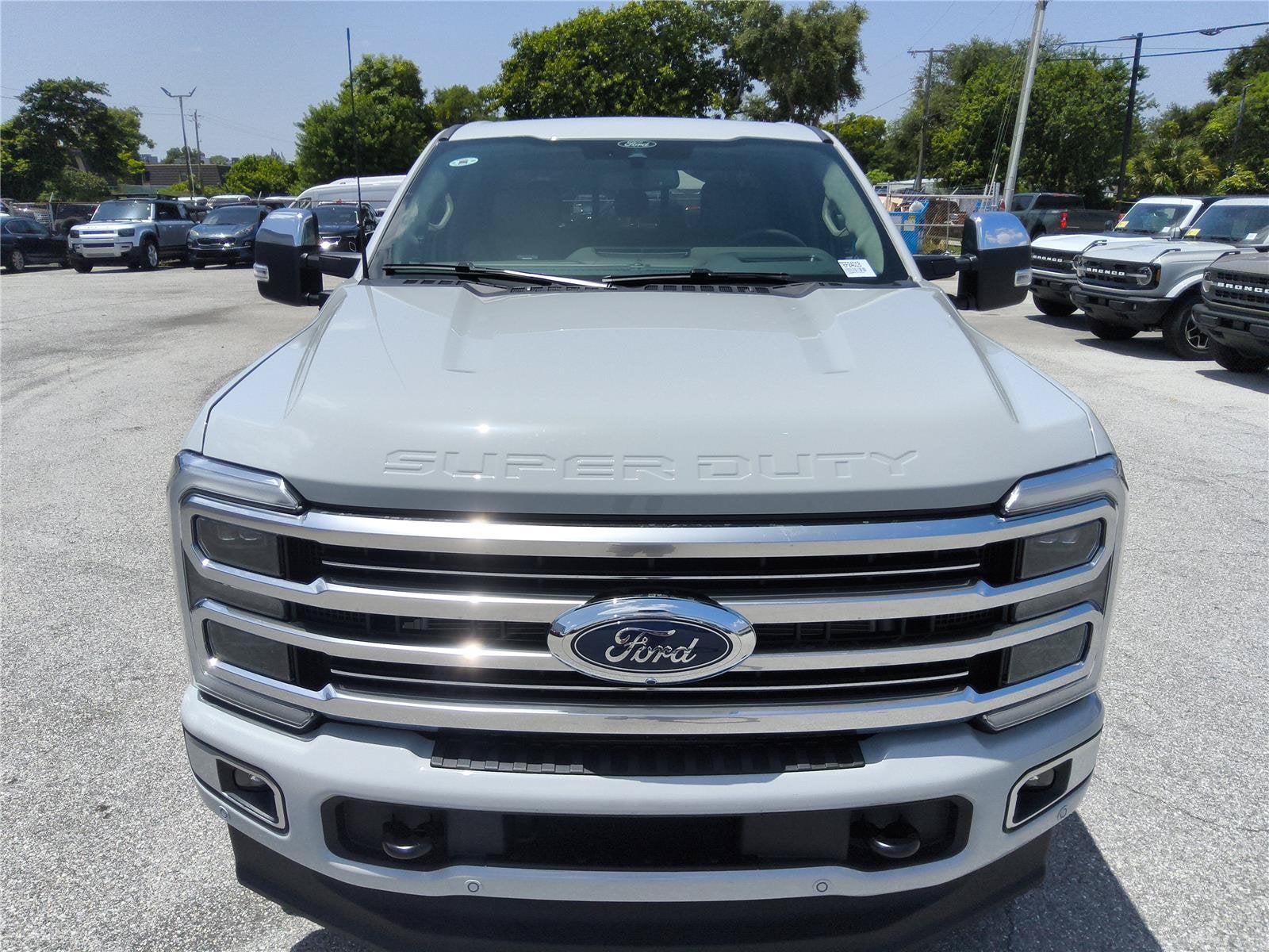 2026 Ford Super Duty F-350 SRW Platinum