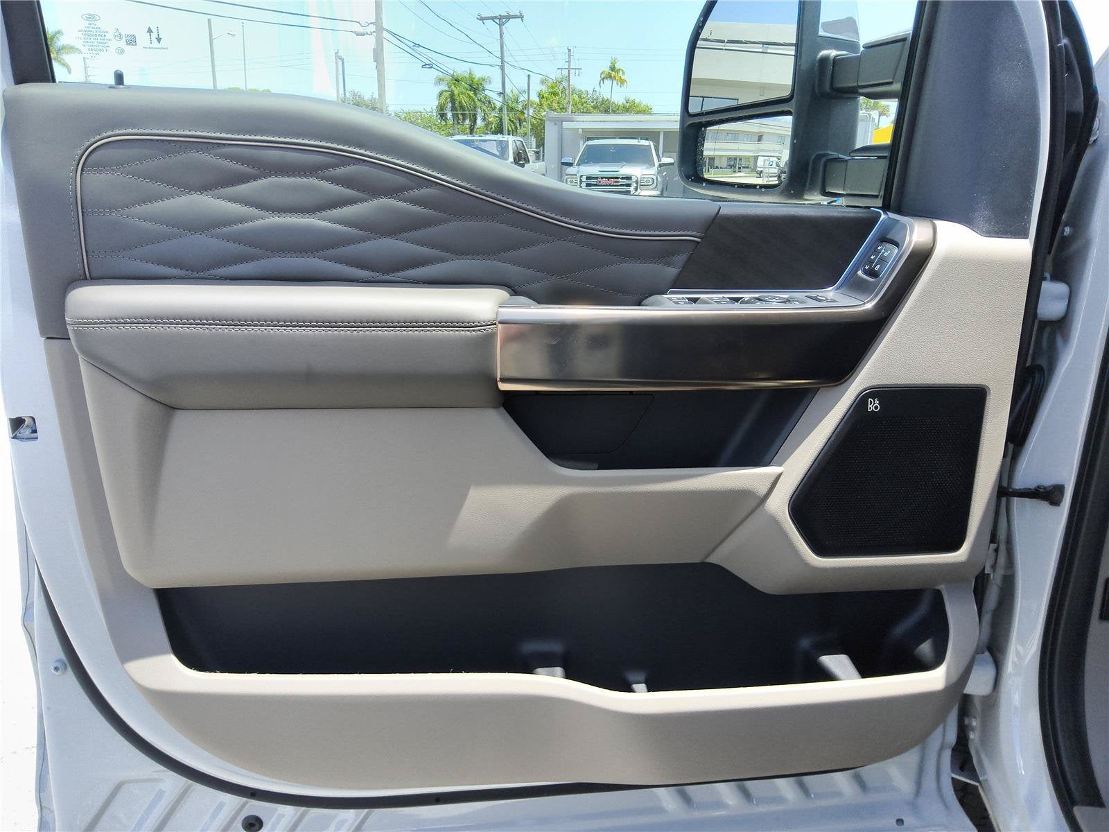 2026 Ford Super Duty F-350 SRW Platinum