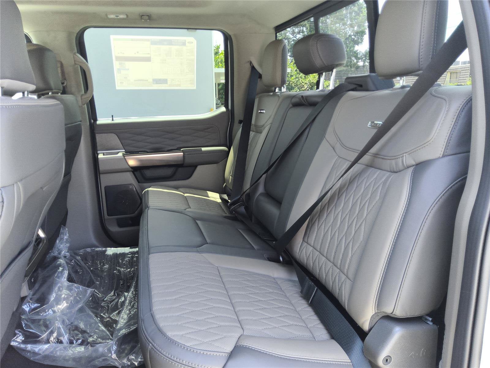 2026 Ford Super Duty F-350 SRW Platinum