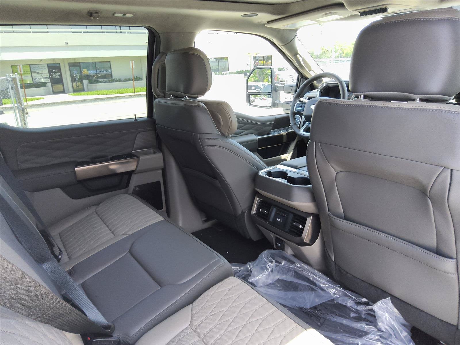 2026 Ford Super Duty F-350 SRW Platinum
