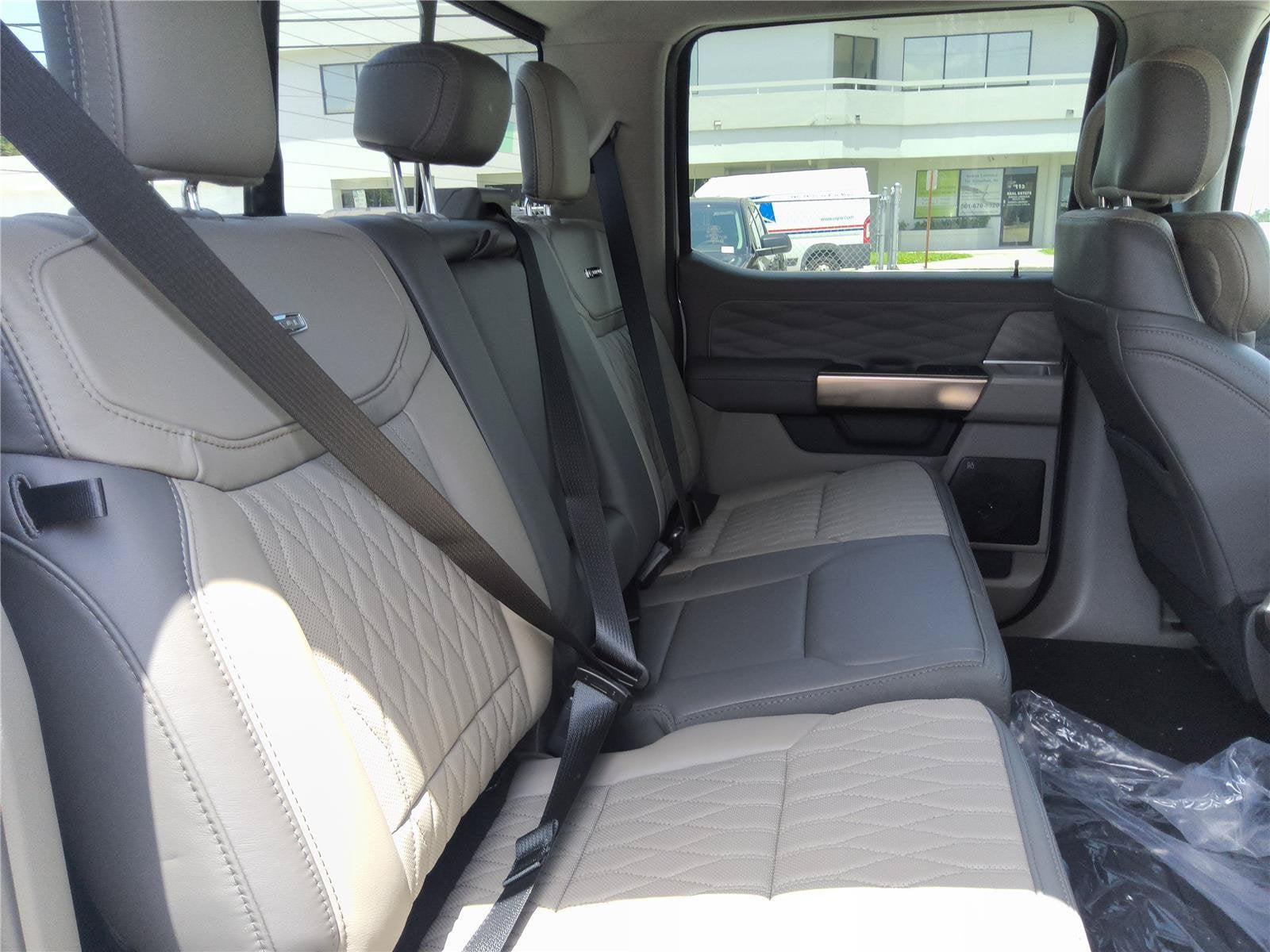 2026 Ford Super Duty F-350 SRW Platinum