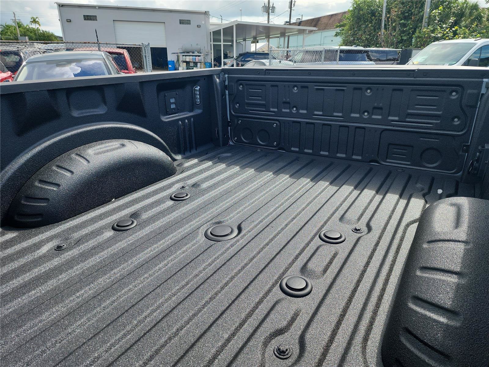 2027 Ford Super Duty F-350 SRW Lariat