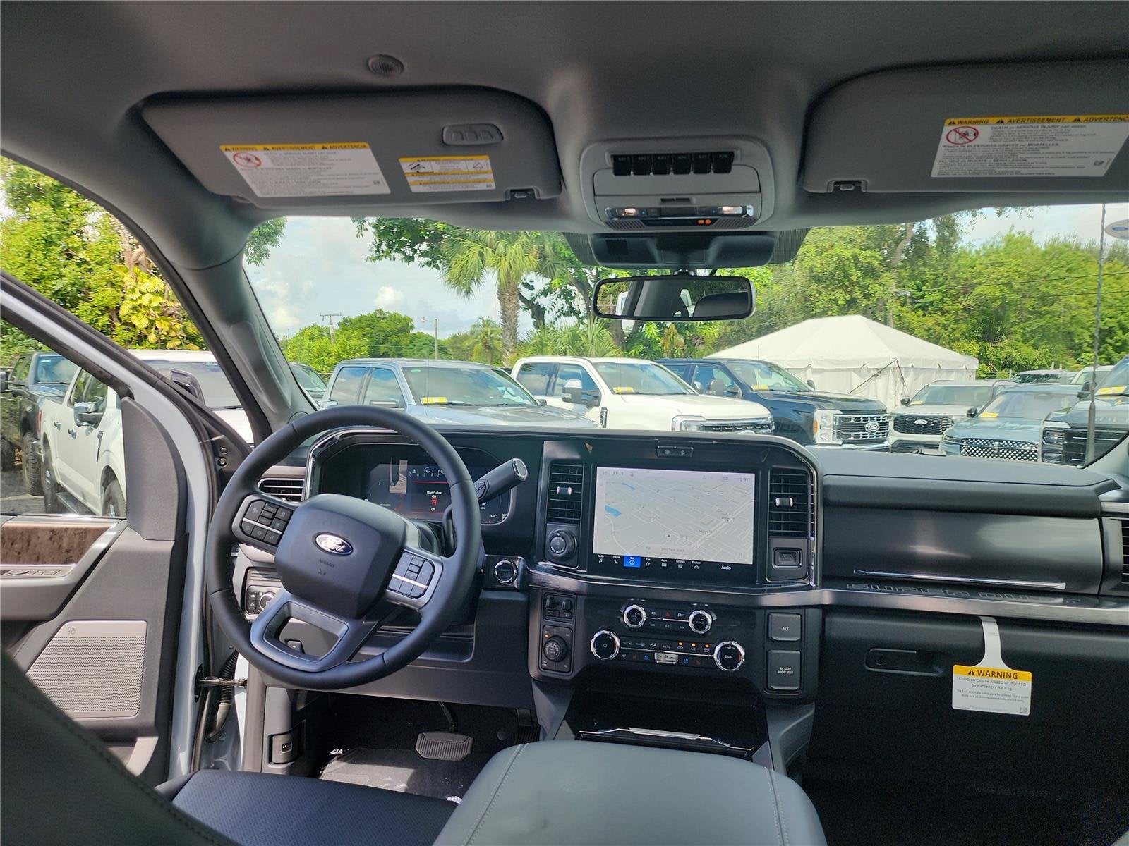 2027 Ford Super Duty F-350 SRW Lariat