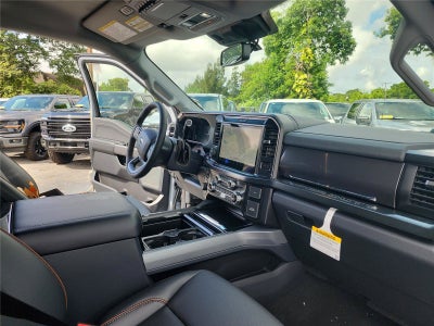 2027 Ford Super Duty F-350 SRW Lariat