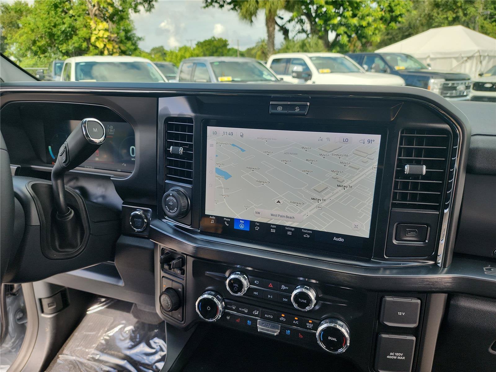 2027 Ford Super Duty F-350 SRW Lariat