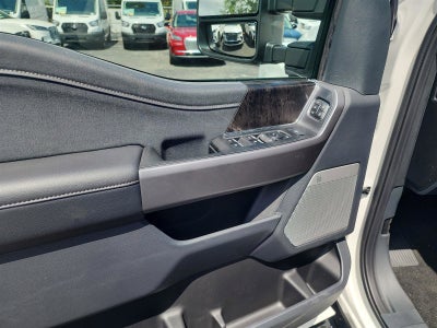 2025 Ford Super Duty F-350 SRW LARIAT