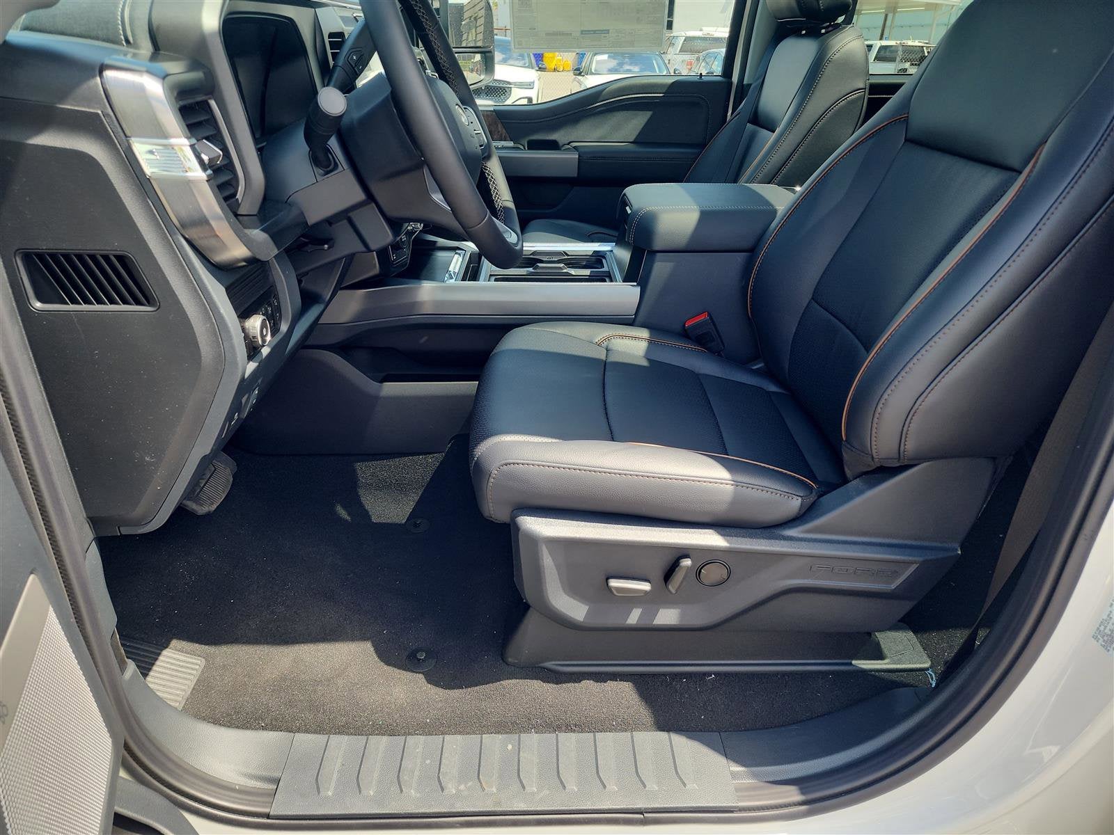 2025 Ford Super Duty F-350 SRW LARIAT