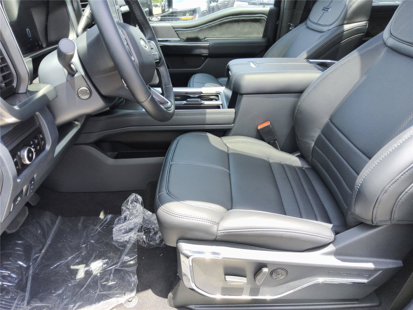 2026 Ford Super Duty F-350 SRW Platinum