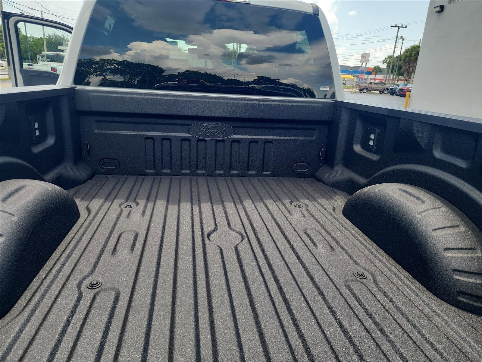 2025 Ford Super Duty F-350 SRW LARIAT