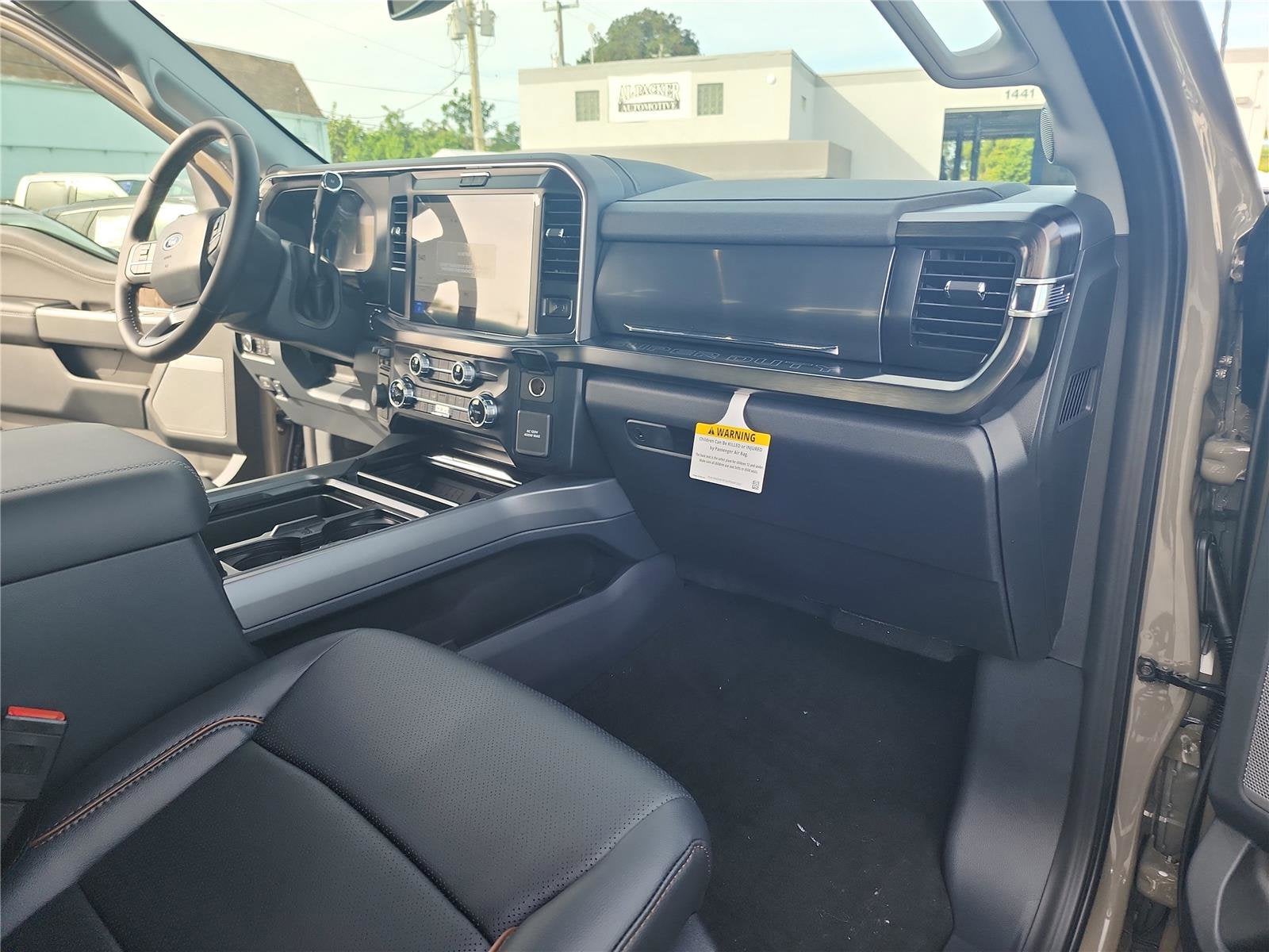 2026 Ford Super Duty F-350 SRW LARIAT