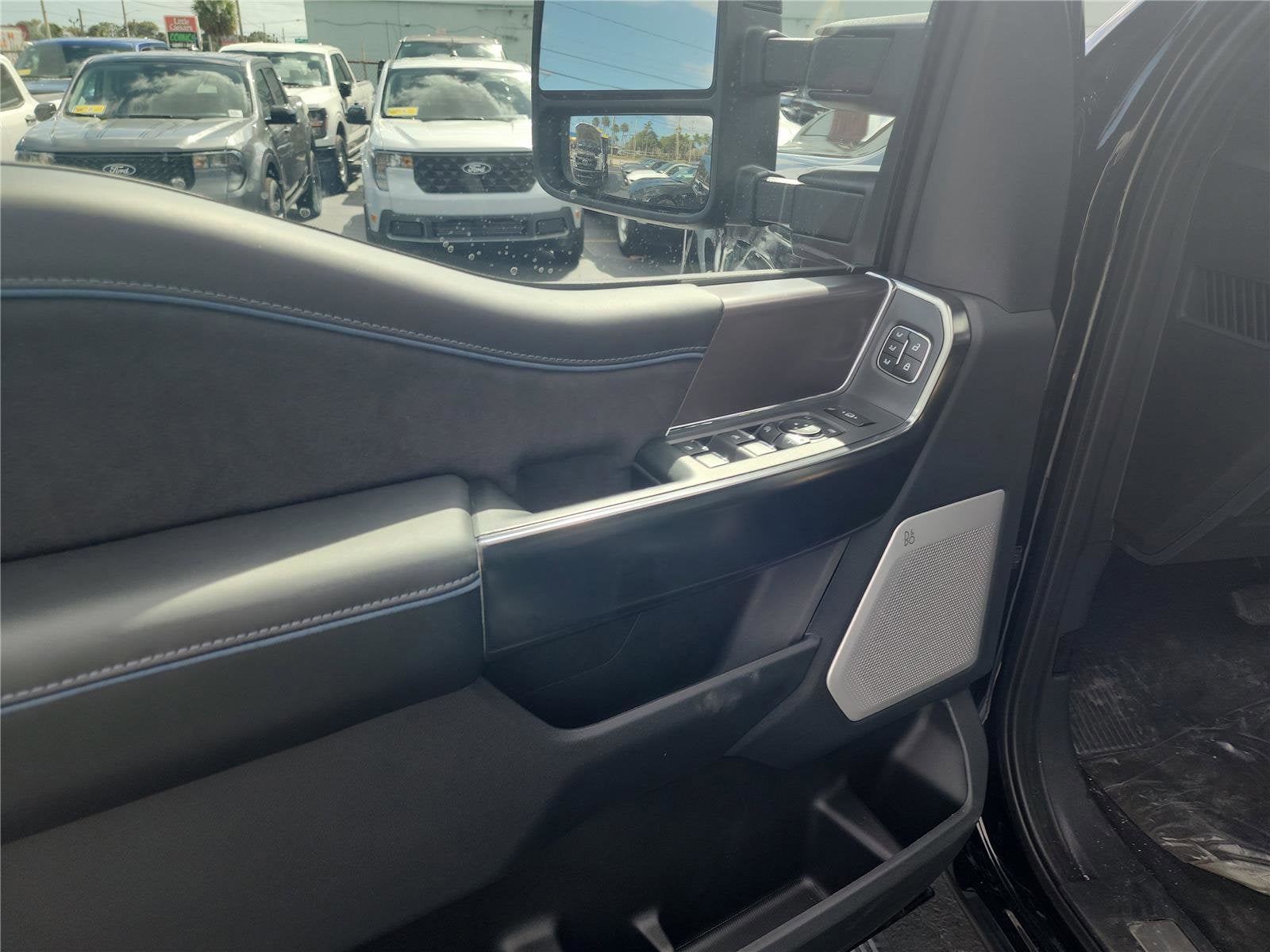 2026 Ford Super Duty F-350 SRW Platinum