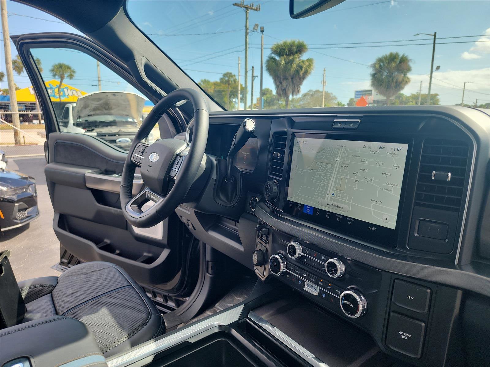 2026 Ford Super Duty F-350 SRW Platinum