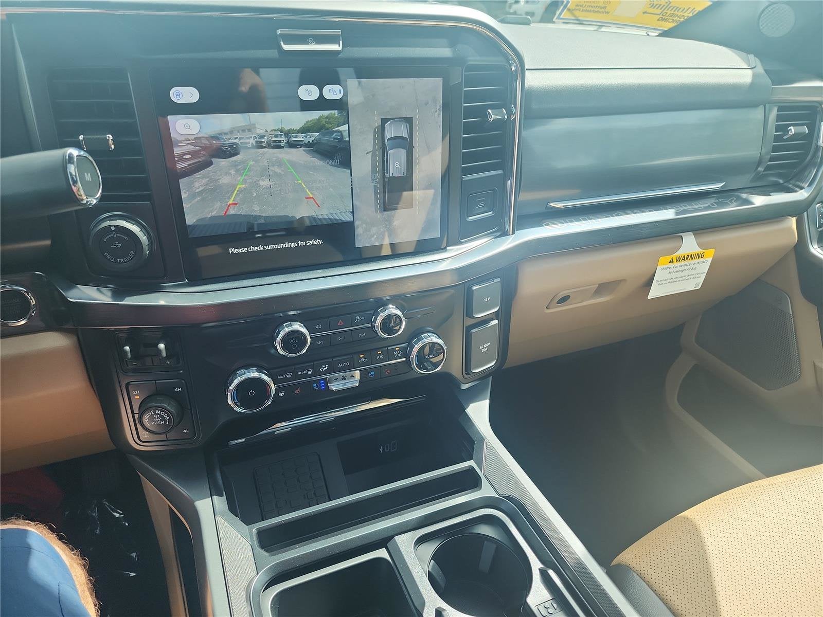 2026 Ford Super Duty F-350 SRW Lariat