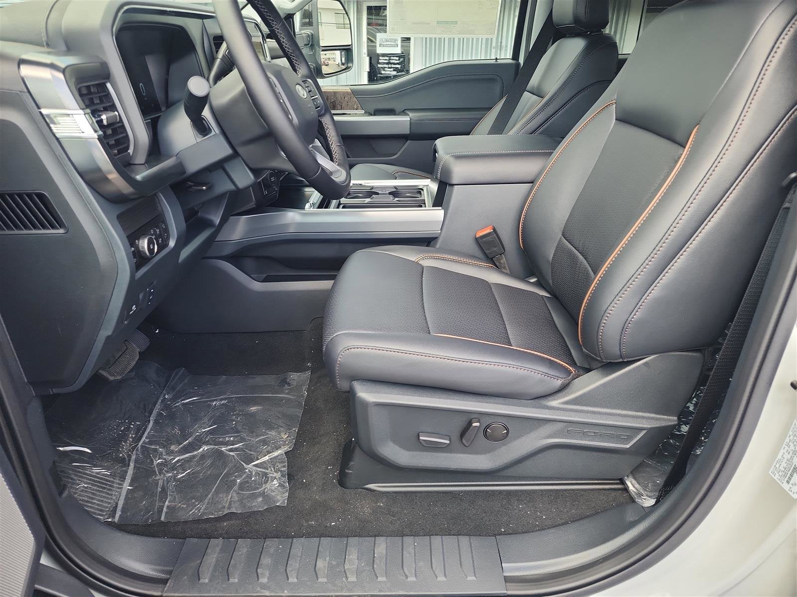 2025 Ford Super Duty F-350 SRW LARIAT