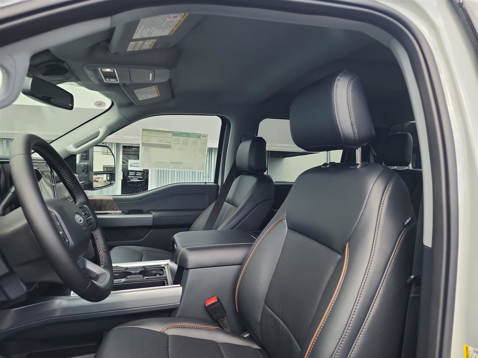 2025 Ford Super Duty F-350 SRW LARIAT