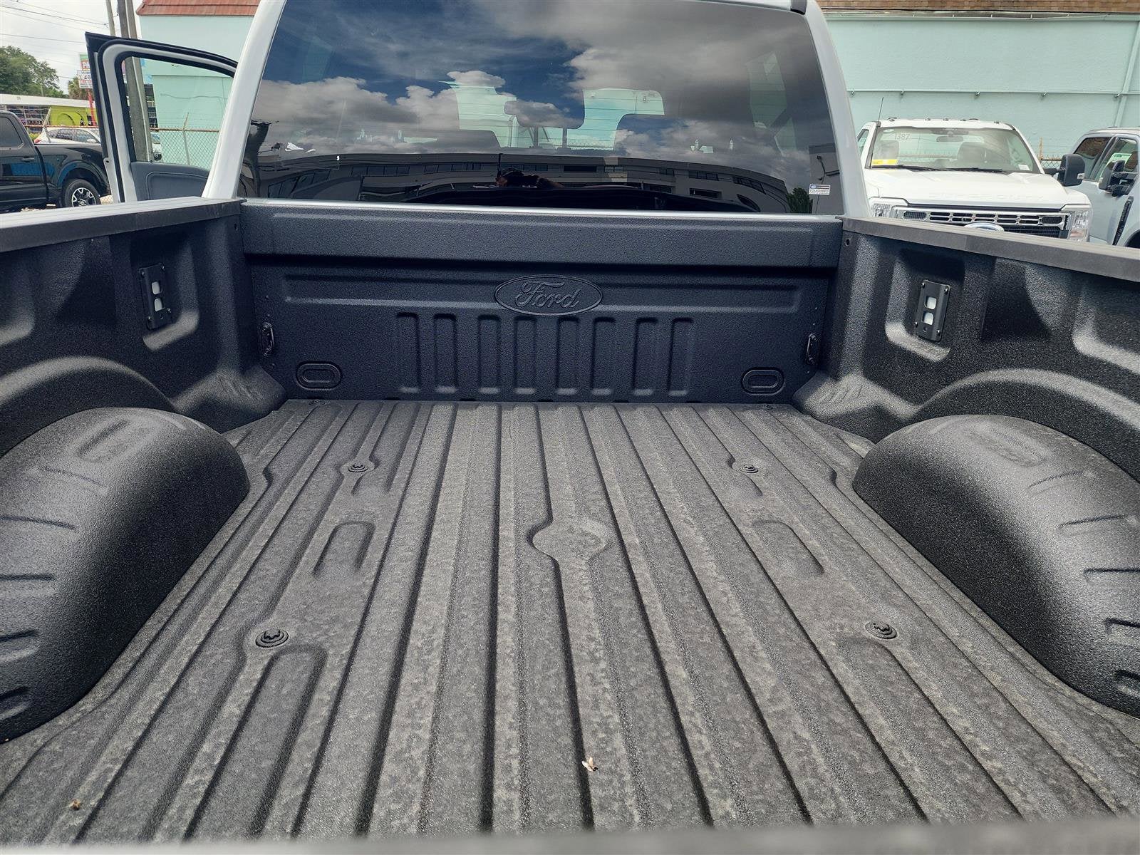 2025 Ford Super Duty F-350 SRW LARIAT