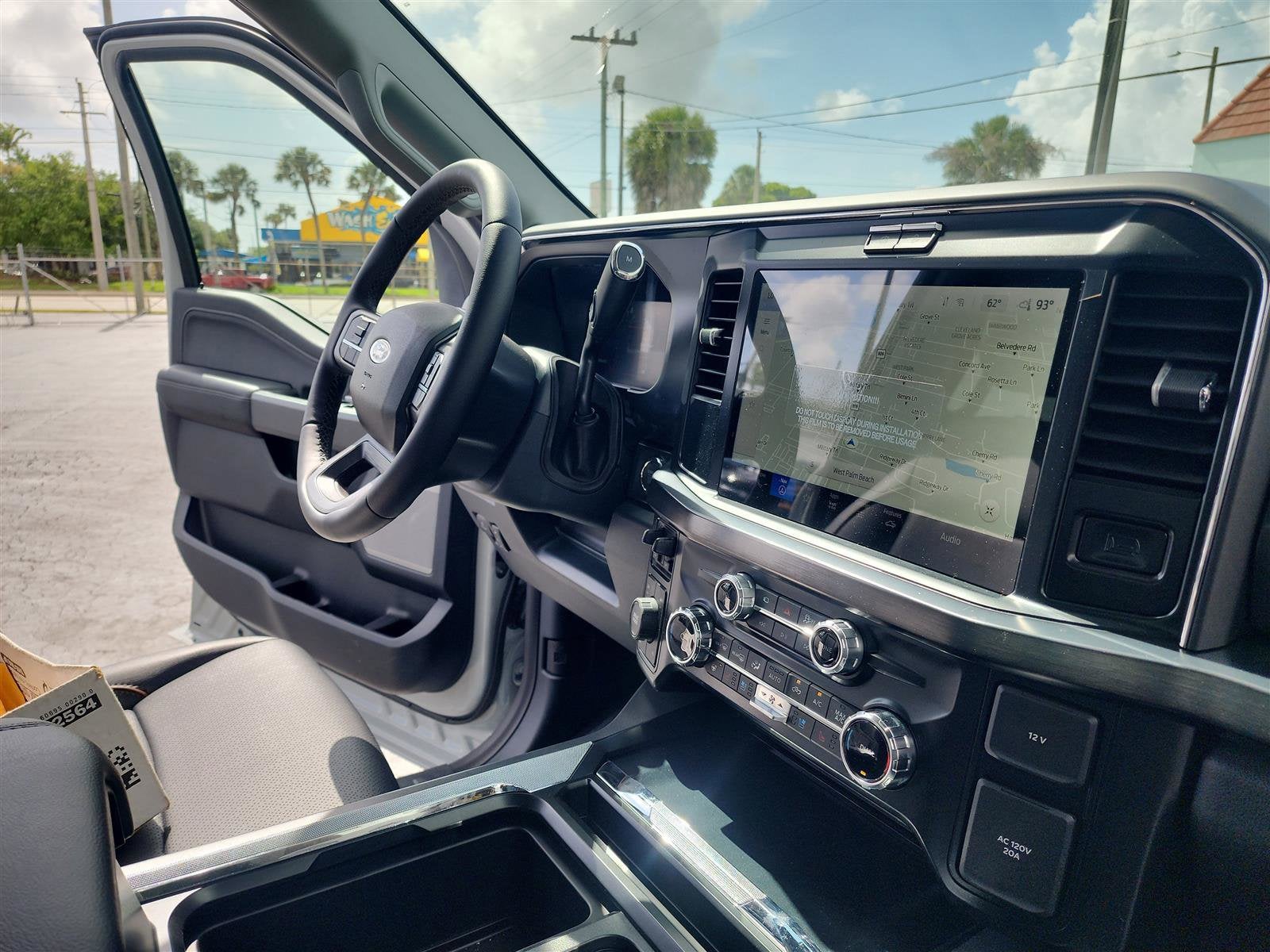 2025 Ford Super Duty F-350 SRW LARIAT