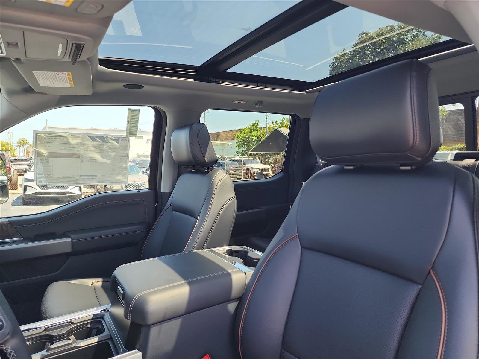 2025 Ford Super Duty F-350 SRW LARIAT