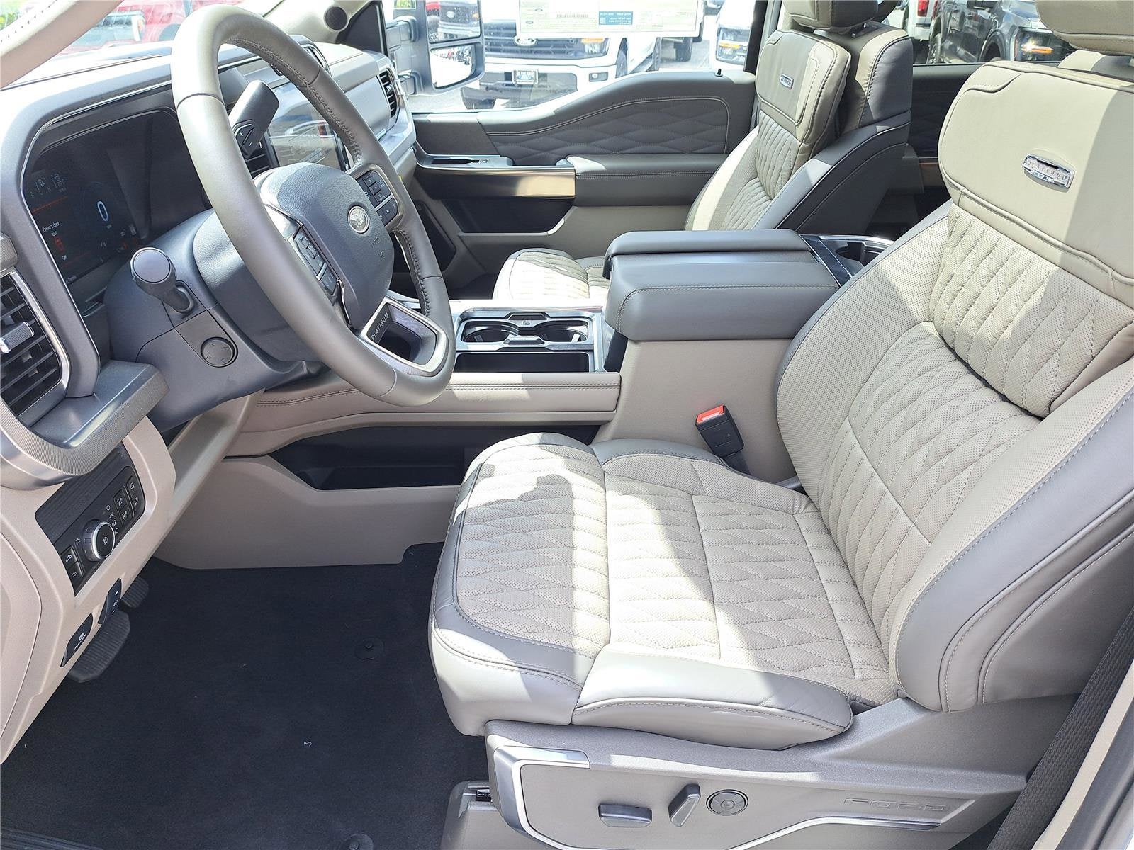 2026 Ford Super Duty F-350 DRW Platinum