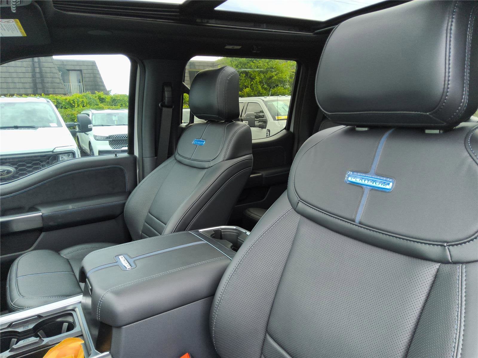 2026 Ford Super Duty F-350 DRW Platinum