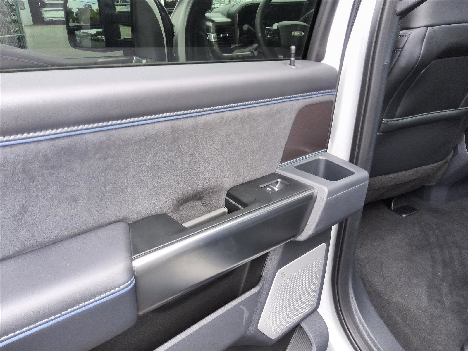 2026 Ford Super Duty F-350 DRW Platinum