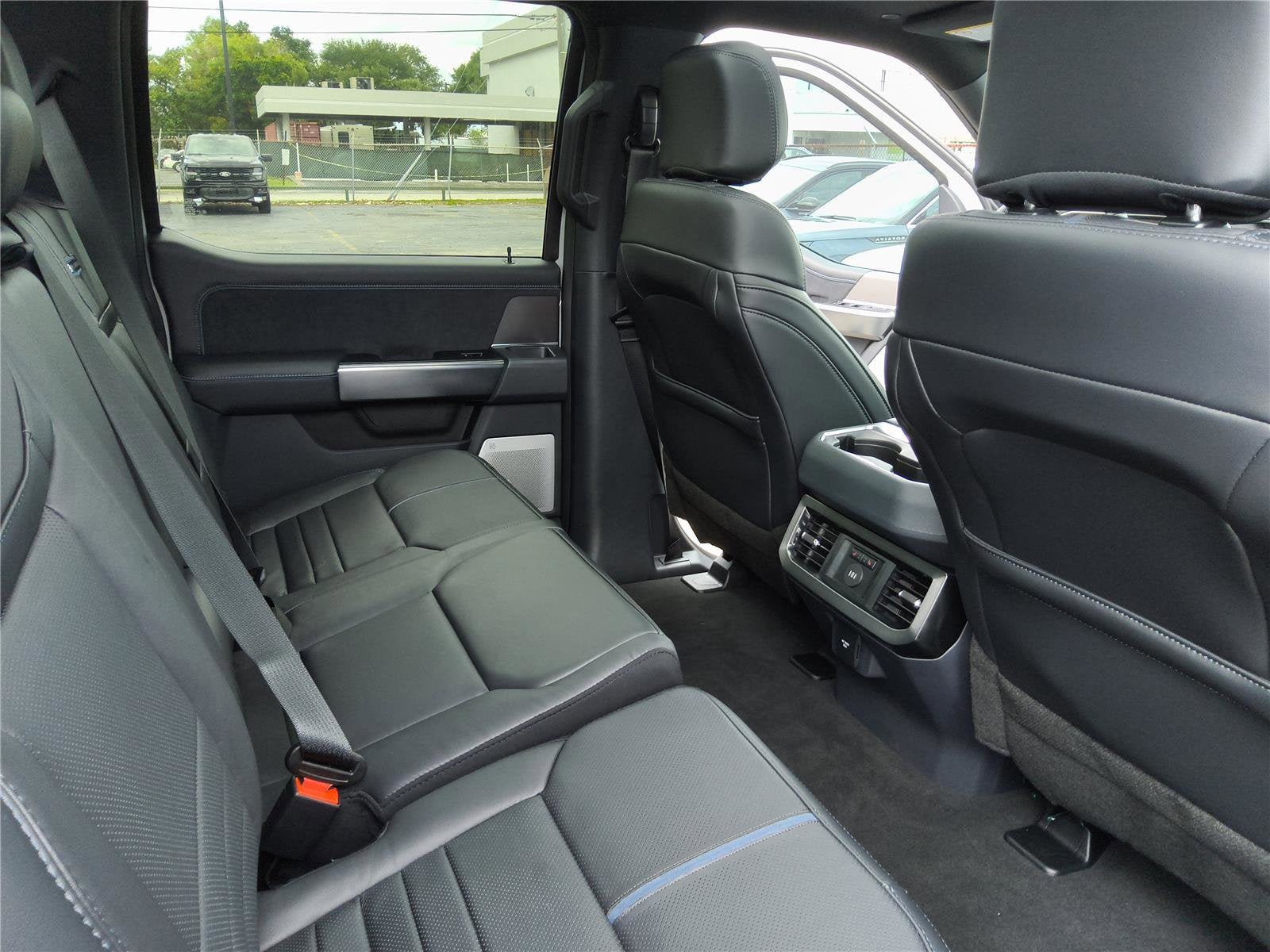 2026 Ford Super Duty F-350 DRW Platinum