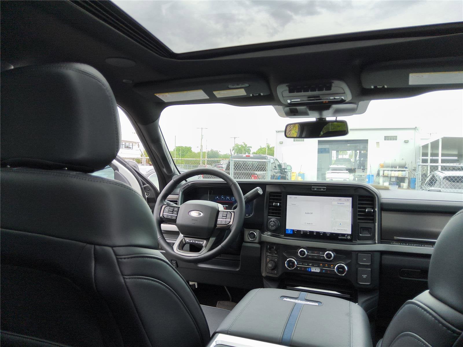 2026 Ford Super Duty F-350 DRW Platinum